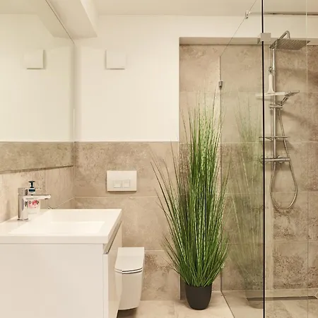 Smart Haus Brilliant 605 Апартаменти *